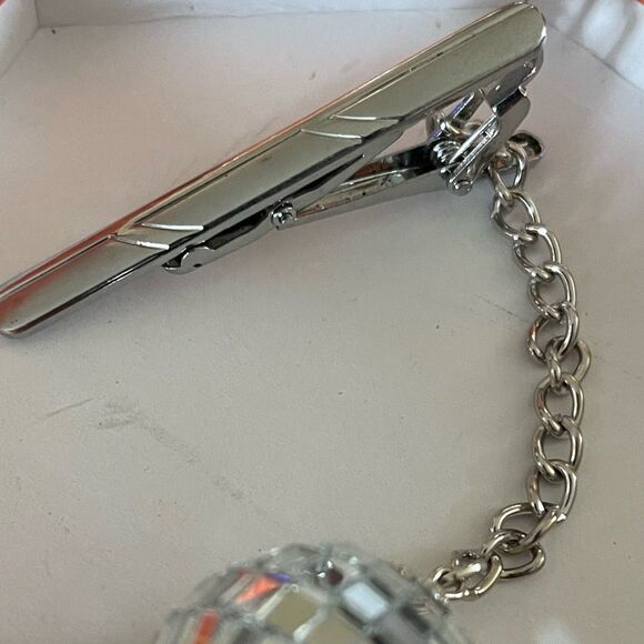 DISCO BALL CLIP 🪩 - Picture 3 of 3